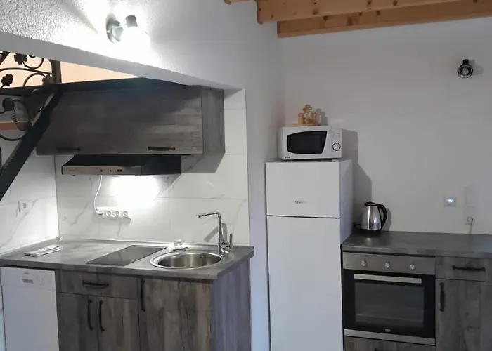 Vikendica Stricek * Kupres